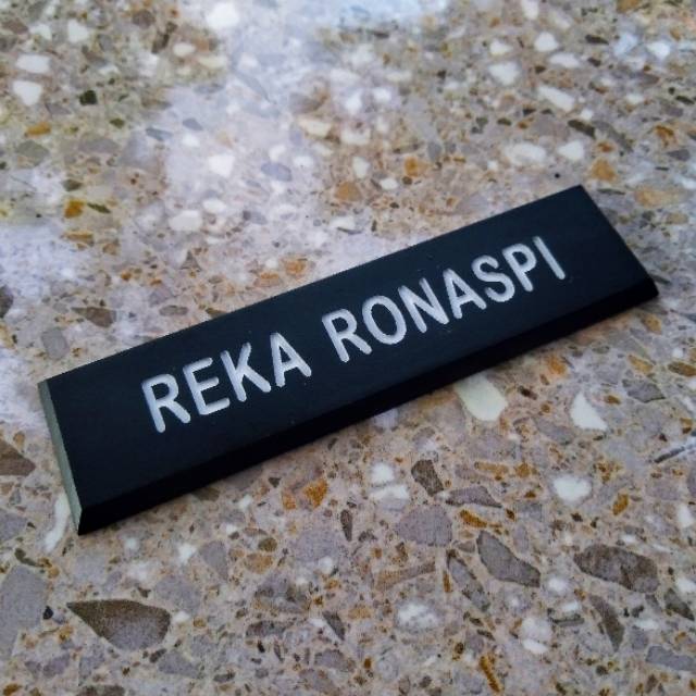 Name Tag Hitam Doff Untuk ASN / PNS - Peniti &amp; Magnet