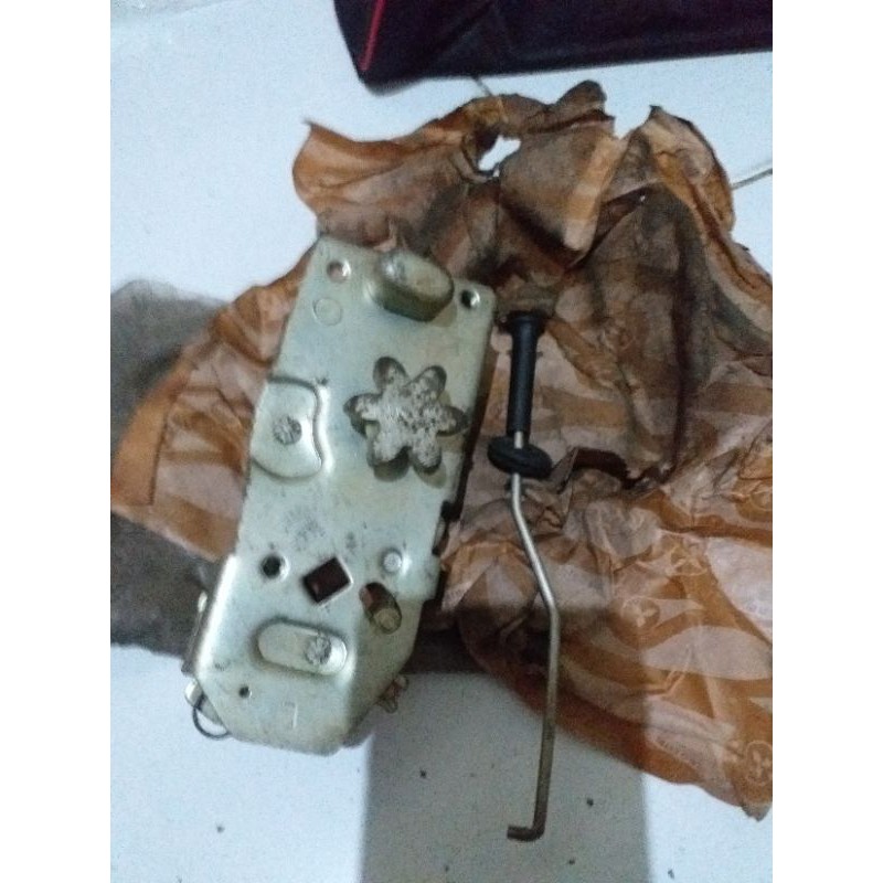 DOORLOCK DOOR LOCK COLT T120 OLD 1970-1973 KIRI ORIGINAL NOS