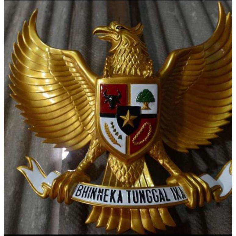 Lambang garuda kayu jati lebar 40cm