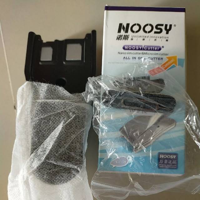 

Nano and micro SIM cutter