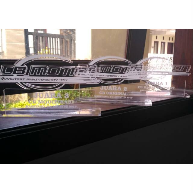 Lampu Plakat Kenang-Kenangan Event Ucapan Hadiah Anniversary Pernikahan Wedding Wisuda Custom Bahan 