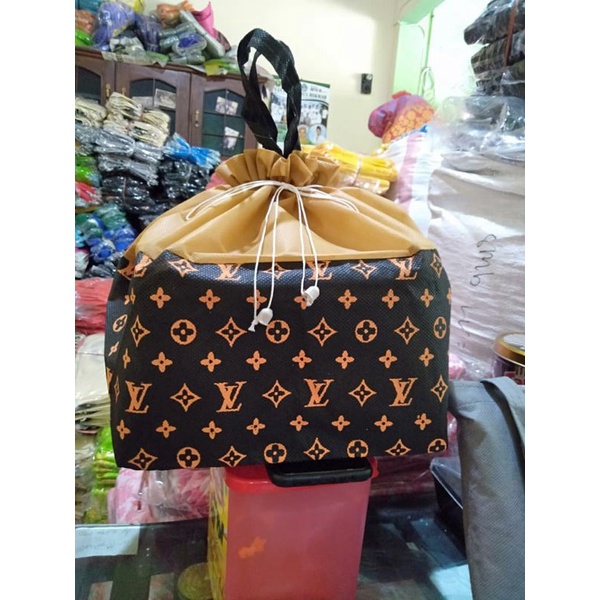 tas hajatan serut motif batik terbaru uk.22