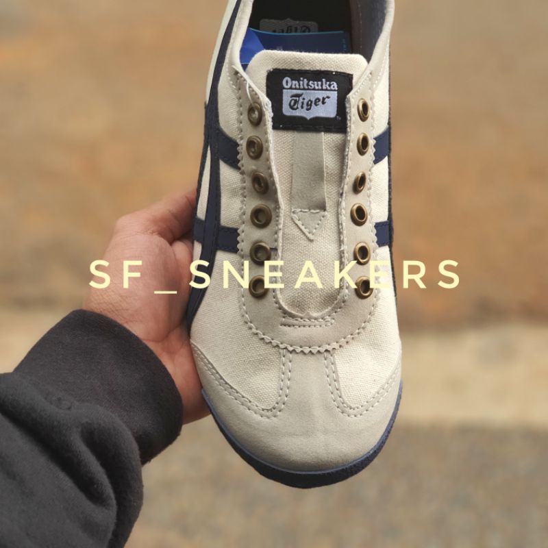 Sepatu Sneakers Slip On Casual Pria Wanita Grade Original Premium High Quality