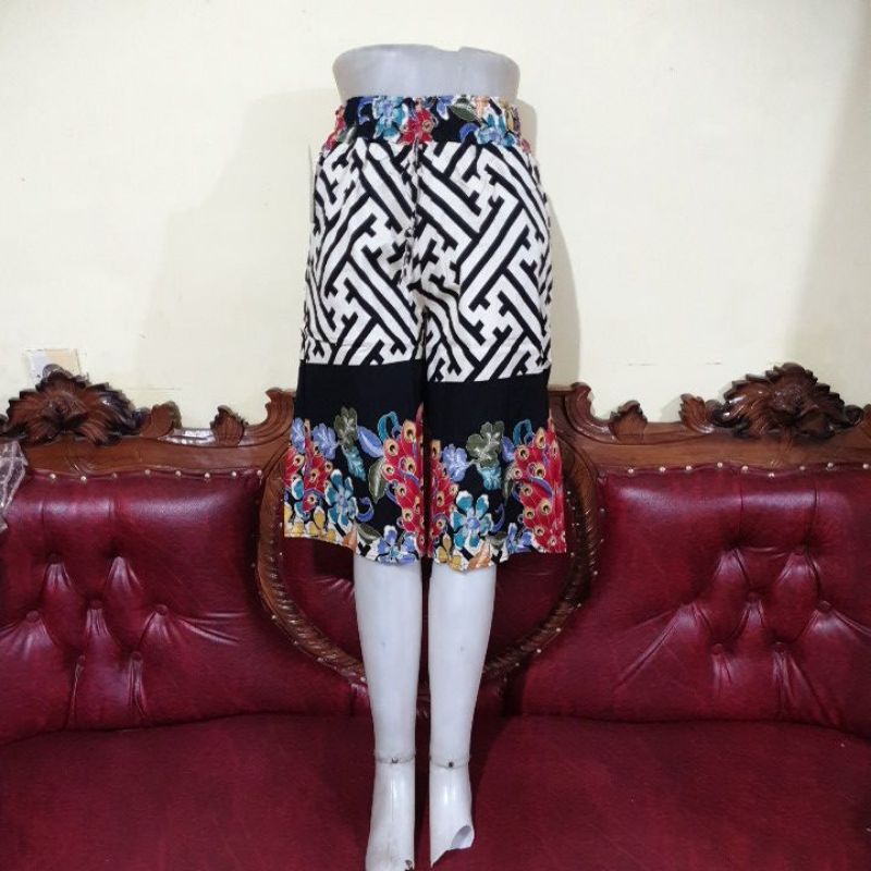 Celana Kulot Batik Dan Bunga / Pendek 7/8 Dewasa Fit to L s/d XL Bahan Katun Stretch-Motif 25