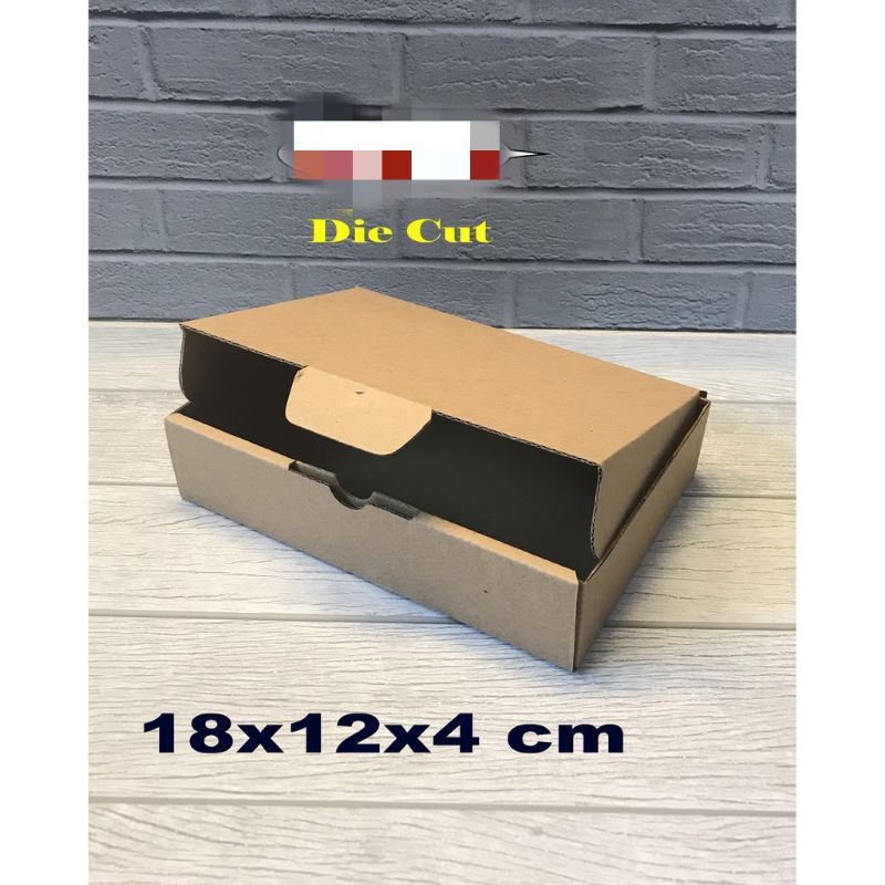 

Kardus 18x12x4cm Kardus Diecut Corrugated Box Kardus Hampers Kotak