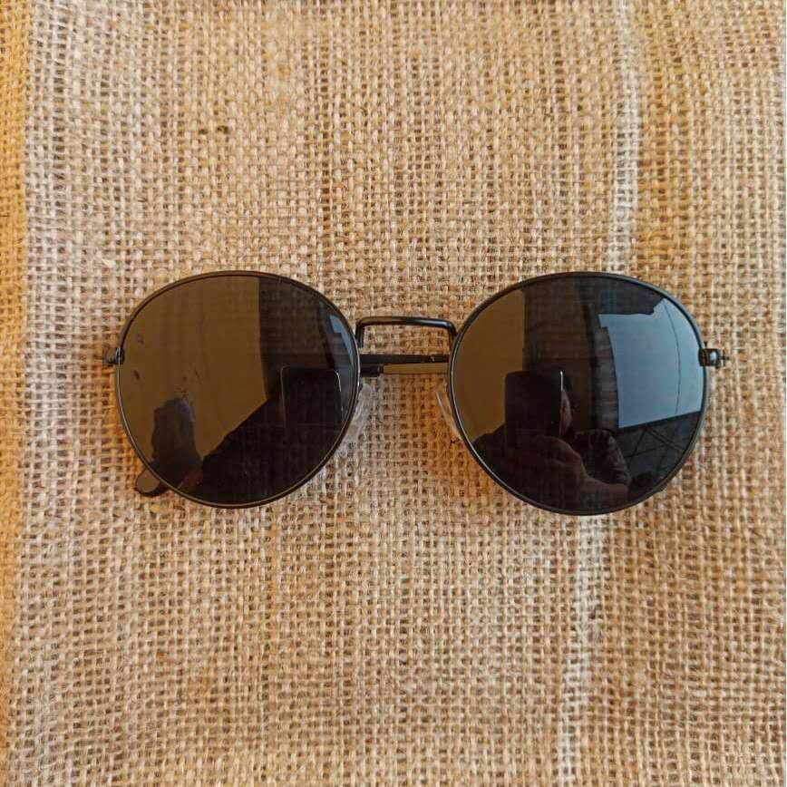 Kacamata black/hitam Pria Wanita Fashion Retro Vintage Metal Sunglasses