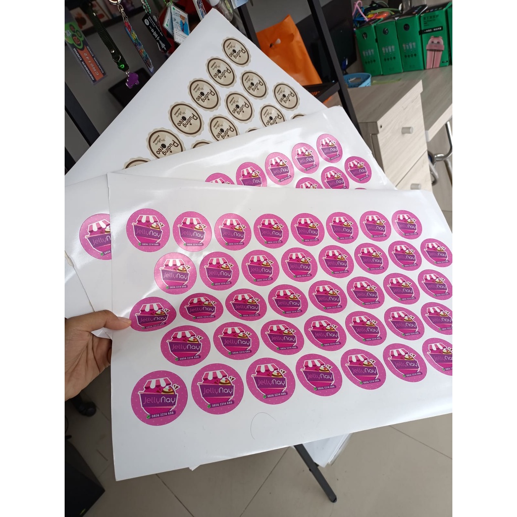 

TERMURAH CETAK STICKER A3 CUSTOM BAHAN VINYL PUTIH SUSU CUTTING / TANPA CUTTING TANPA MIN ORDER STIKER LABEL OLSHO / KEMASAN / STIKER DISTRO