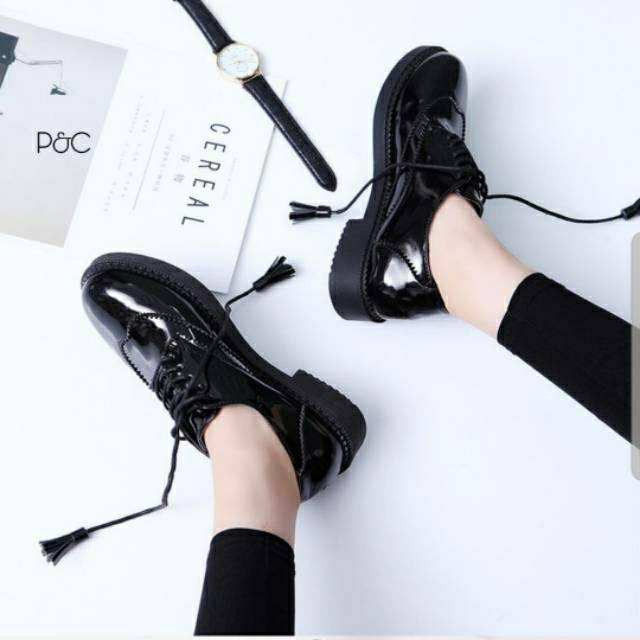 SEPATU WANITA BASIC DOCMART TALI / SEPATU KASUAL FKH 006