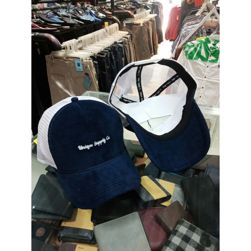 TOPI ORIGINAL DISTRO/TOPI JARING/TRUCKERHAT/NAVY PUTIH
