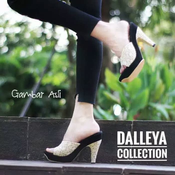 SEPATU MODEL KINI TERKINI KENKINIAN BUAT SEKOLAH KERJA HAK PUMP HEELS / heels brukat kokop wanita