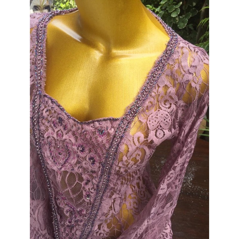 KEBAYA WARNA MAUVE PAYET