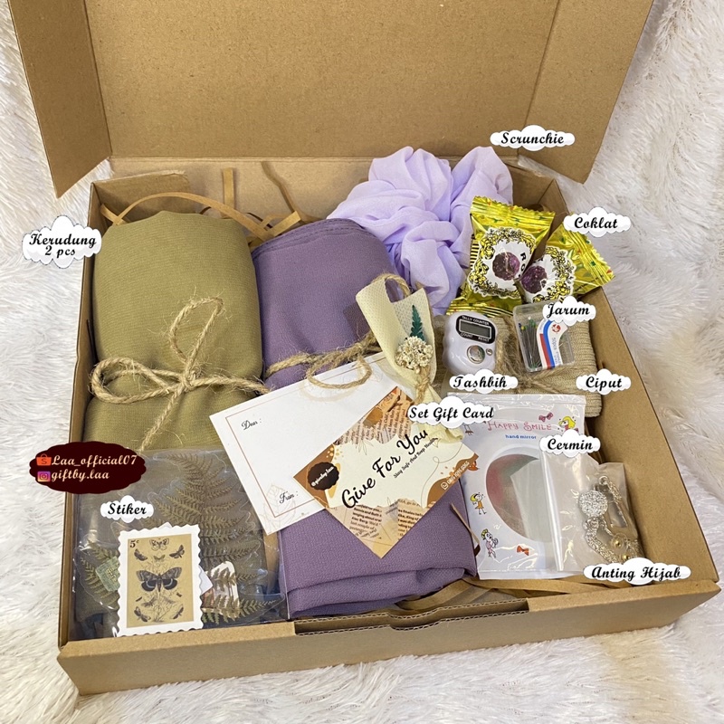 

hampers hijab / hampers wanita / kado cewe / gift / kado ultah / hampers berguna