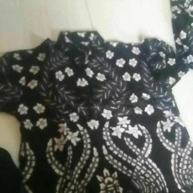 Batik Couple Keluarga Sania Ruffle Ori Ndoro Jowi Manuk Tarung Putih