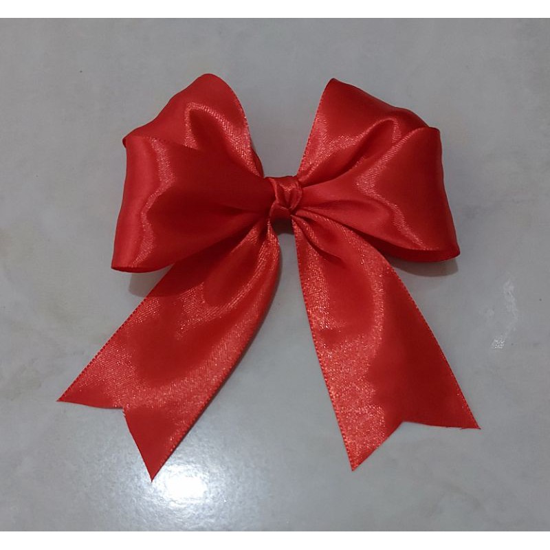 

Pita satin model butterfly