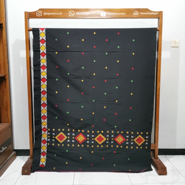 Kain Paruki Toraja Pabintik Toraja