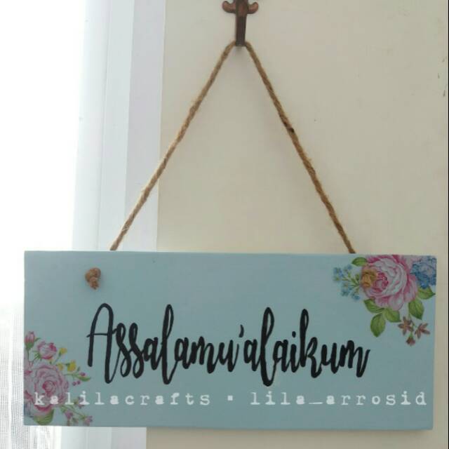 

Papan nama decoupage