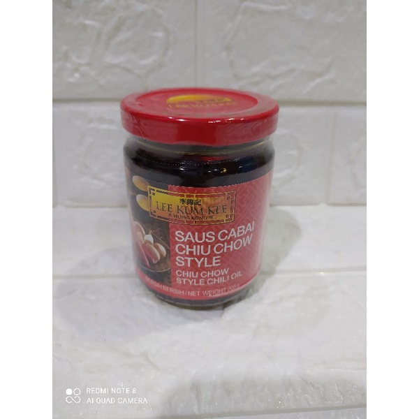 

Lee Kum Kee Chiu Chow Style Chili Oil / Lee Kum Kee Saus Cabai 205Gr