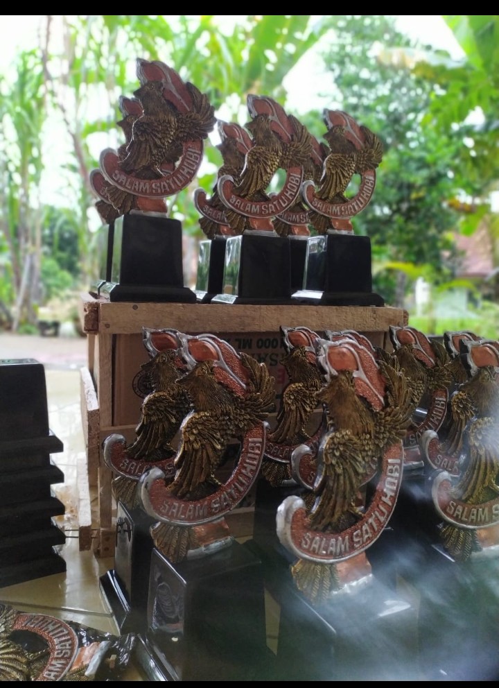 Piala Lomba Burung Murah