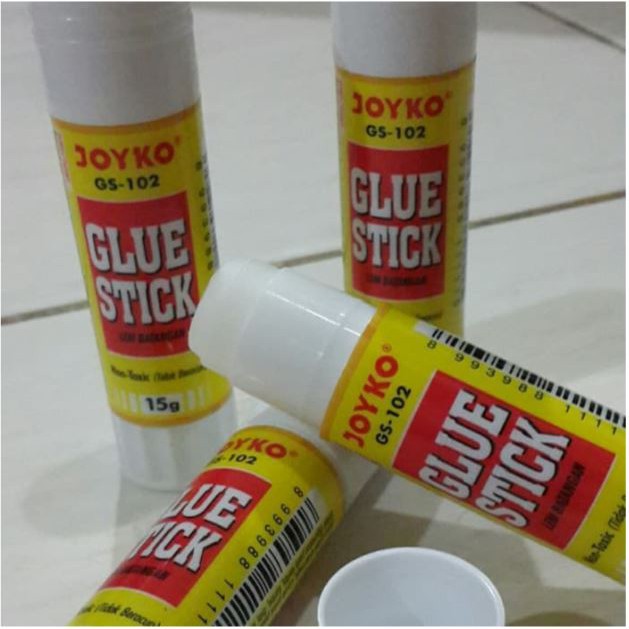 

Lem Stick Joyko ukuran 15 gr