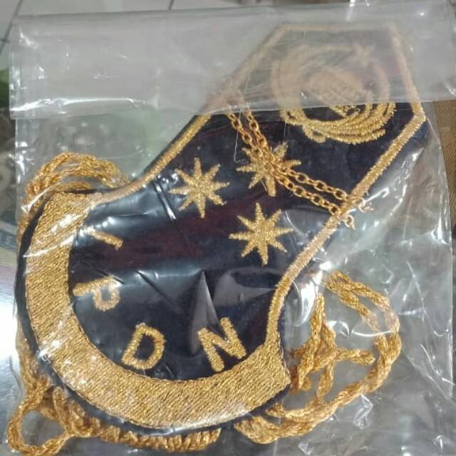 Gantungan spion dalam mobil tanda pangkat IPDN