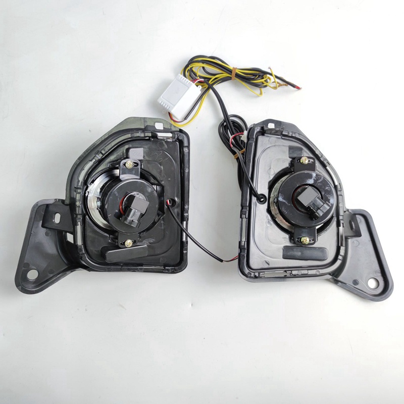 2pcs LED 12V ABS Lampu Kabut Mobil DRL Siang Hari Berjalan Lampu Untuk Toyota Hiace 2014 2015 2016 2017 2018 Dengan Sein