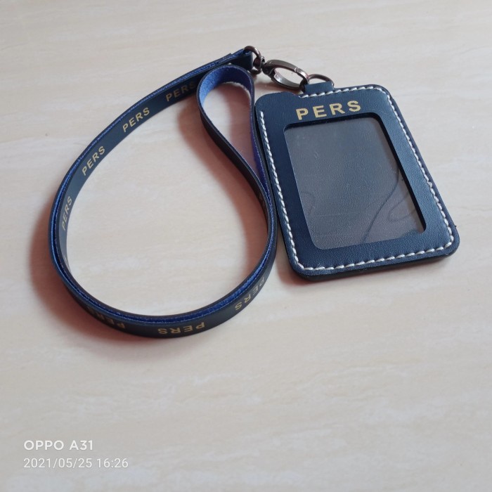 

Gaya Tali Gantungan Name Tag Id Card Pers Navy Terbatas
