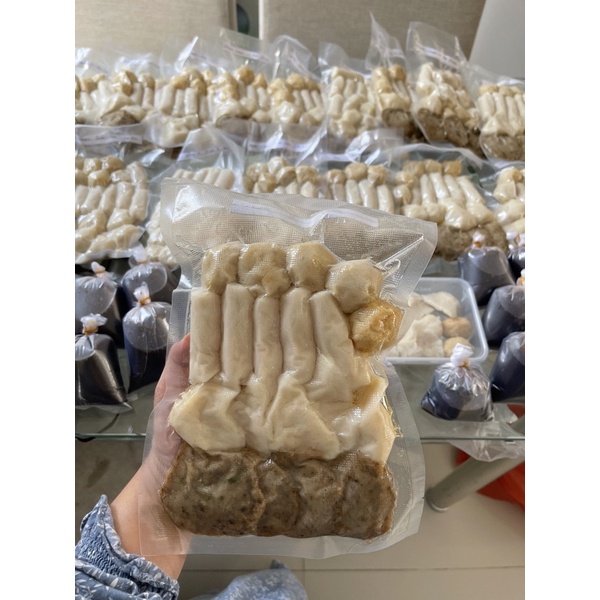 

pempek palembang ikan tenggiri isi 20pcs