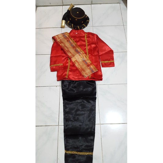 Baju Adat Batak (Sumatera Utara) Anak Laki - laki