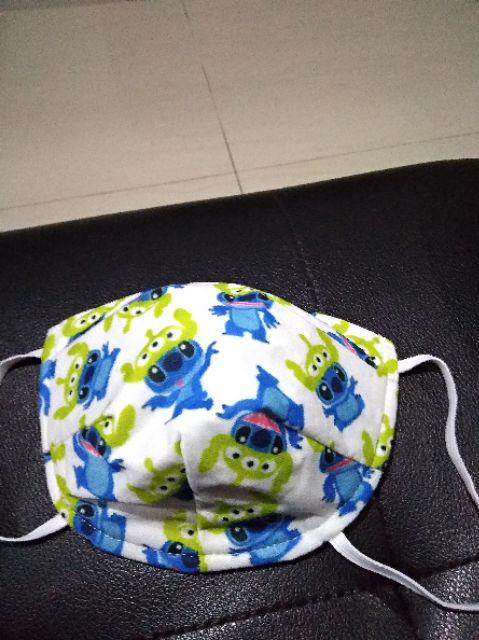 Masker Kain Dewasa Bahan Kaos 2 Dua Ply Lapis Bisa Selip Tissue Motif Cartoon Stitch