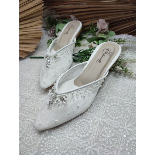 flatshoes rafaizoutfit sepatu wanita  warna putih yohanda