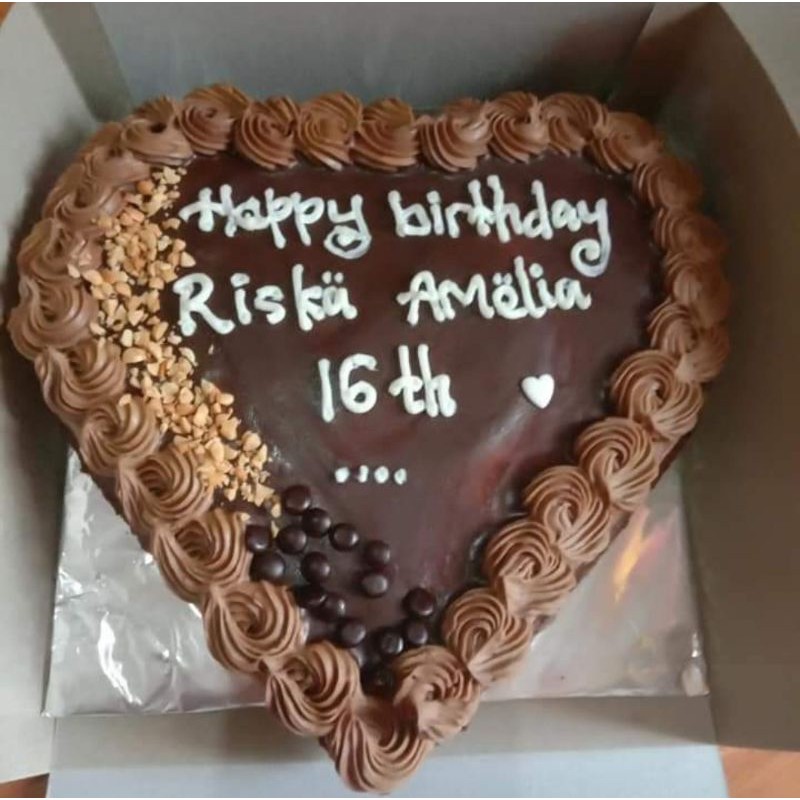 kue Ultah Cokelat Leleh Love