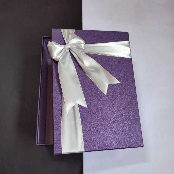 

Premium Product!!! Kotak Kado/Gift Box Uk 40X30X20 - Paling Dicari