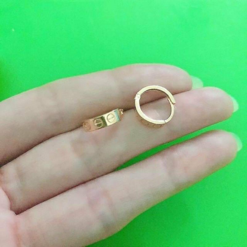 Anting klip cartierr kadar 375 UBS