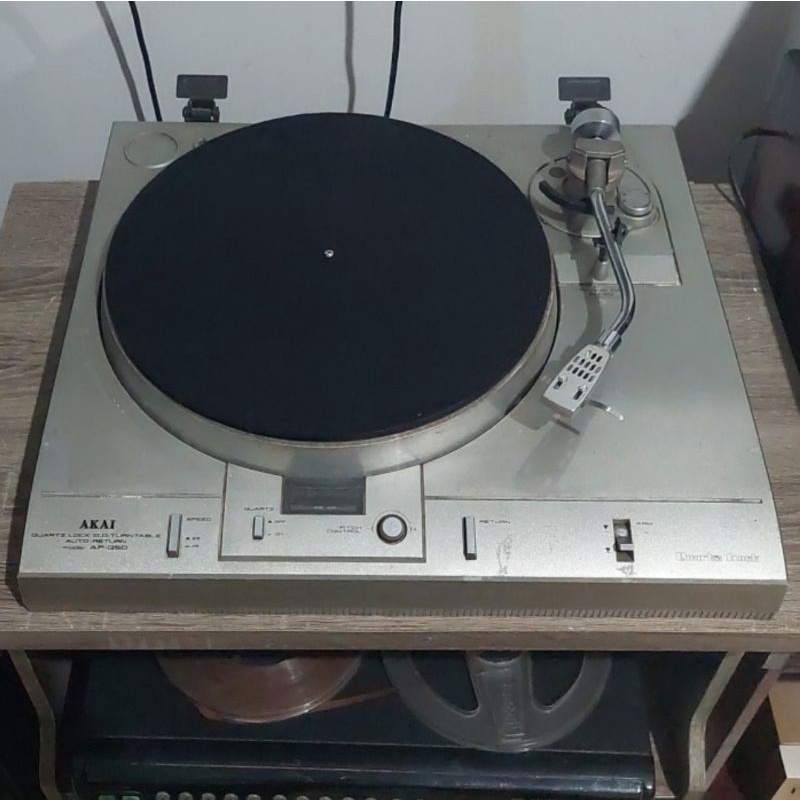 Turntable Vinyl Player Akai AP-Q50 Normal Lancar Orisinil Istimewa