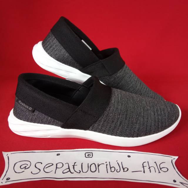 Sepatu Reebok Astroride Slip On Women Sale