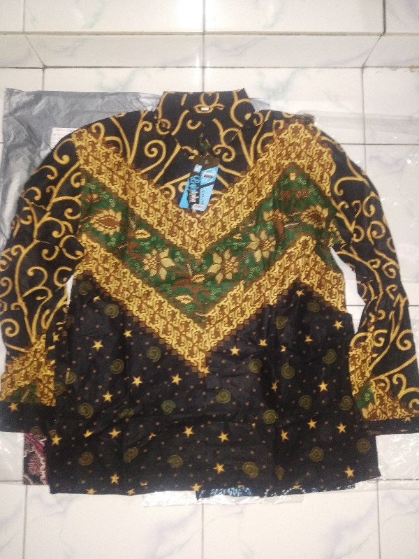 Trolistore Grosir Kemeja Batik Pria Lengan Panjang Motif Bintang Ulir Cowok Seragam Batik Pekalongan