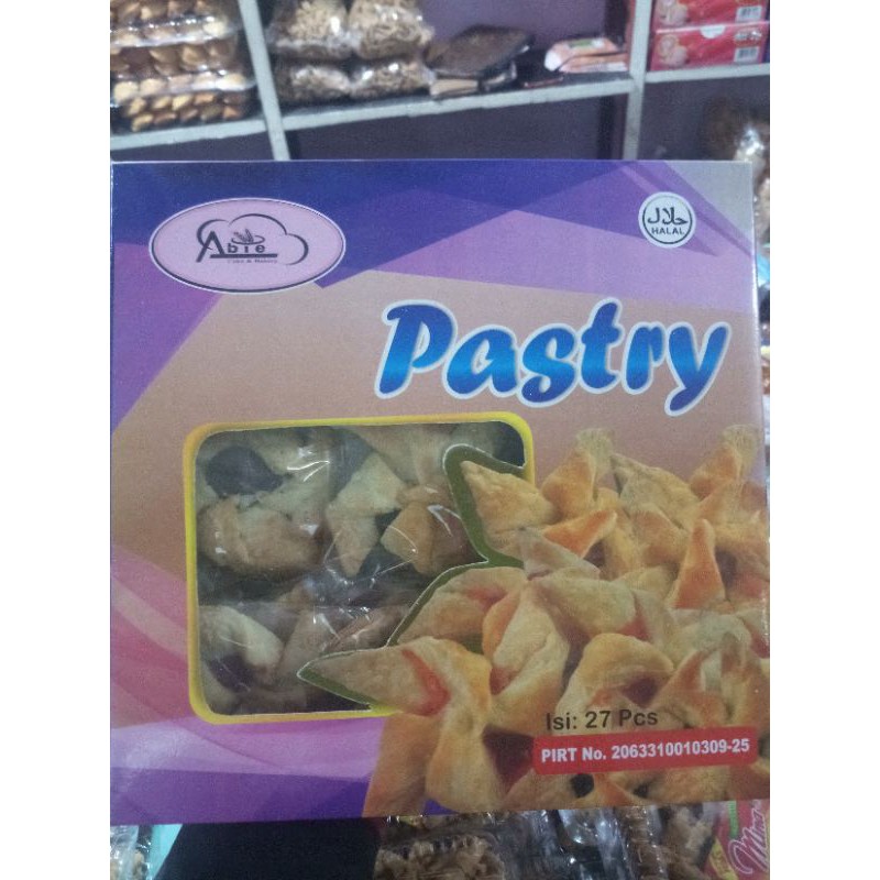 

PASTRY BINTANG 1 BOX ISI 28