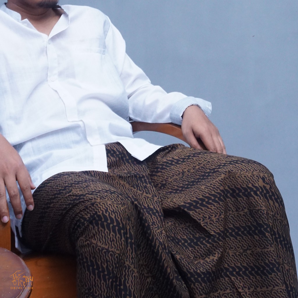 SARUNG BATIK KANJENG MOTIF PARANG LAWASAN FULL