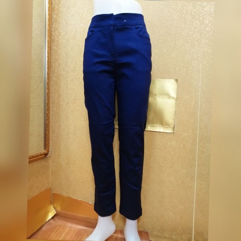 Preloved Celana navy Jconiq newyork