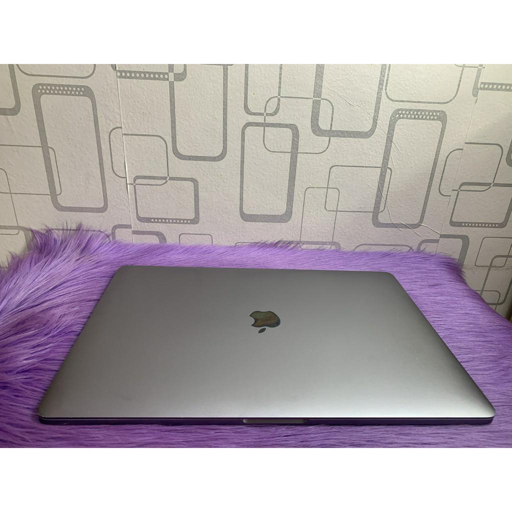 MacBook Pro Retina 2016 i7 15in 16GB 256GB Dual VGA Touchbar