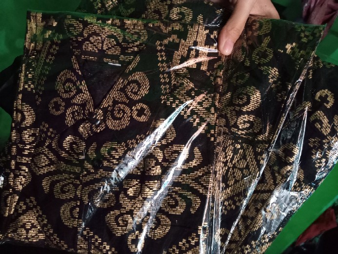 Baju Batik Couple Keluarga , Couple Batik Kebaya Brokat , Sarimbit Batik Keluarga Borkat , Batik