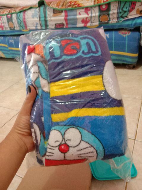 Sprei Motif Doraemon 3d Set 180x200 / 120x200 / 100x200