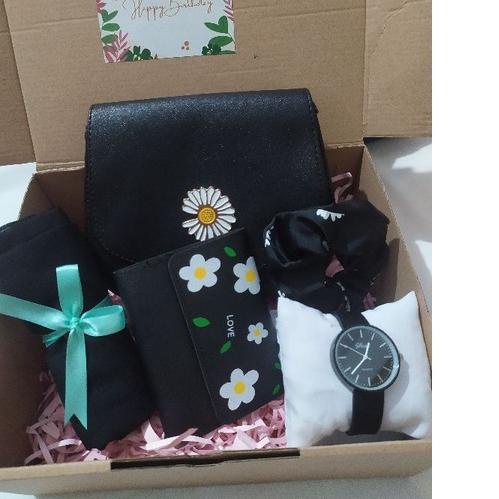 

Harga Murah [ T04 ] GIFT BOX SLING BAG / KADO CEWEK / KADO PACAR / ANNIVERSARY / SH5!!