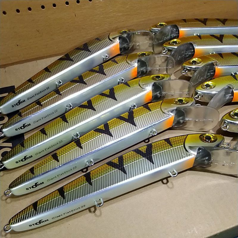 Umpan Lure, Minnow Cast/Trolling, Rapala/STORM Giant FlatStick 22