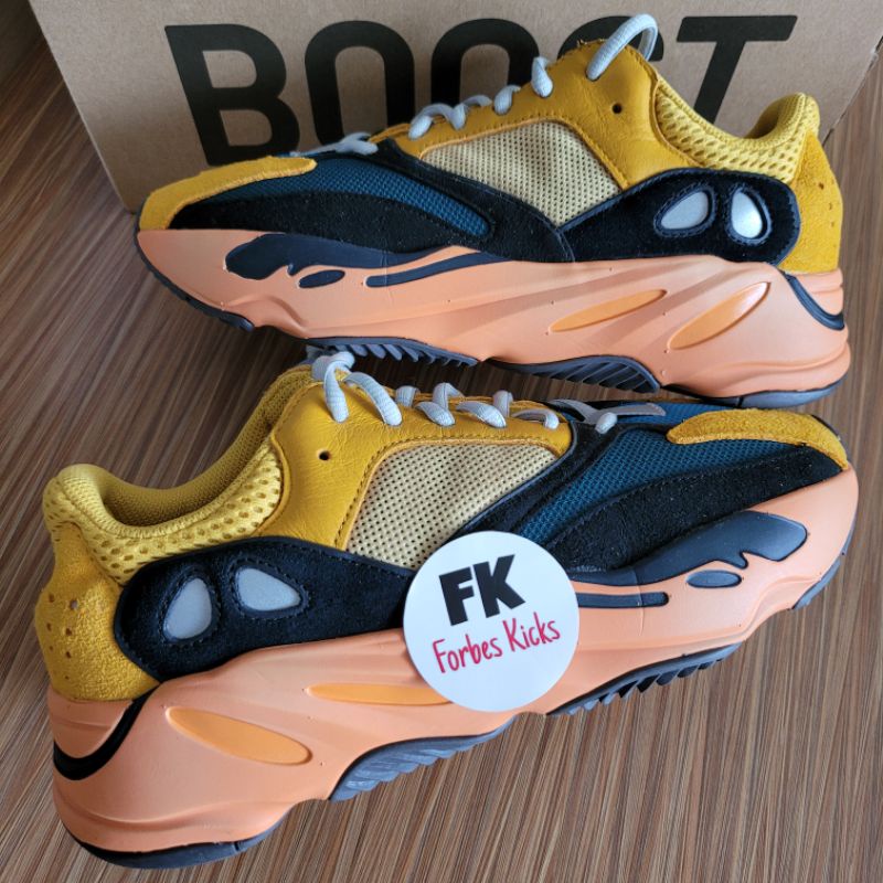 Yeezy Boost 700 Sun || magnet mauve inertia salt analog geode