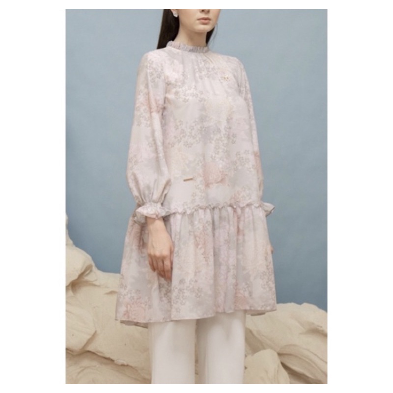 Annika Tunic Wearing Klamby Daisy