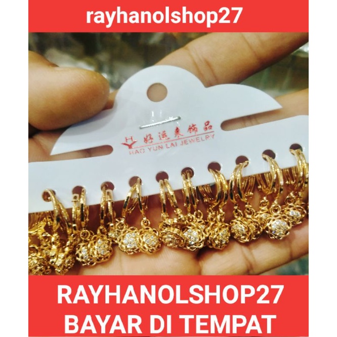 Perhiasan penganti emas terbaru Anting Titanium wanita motif Bunga ukir full permata  harga 1/12pcs