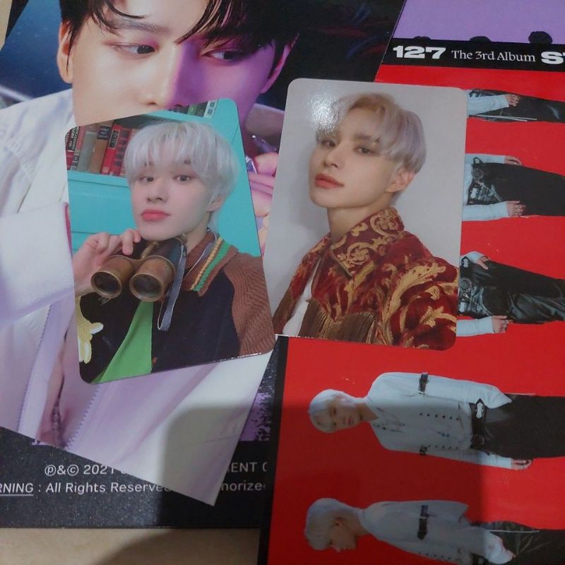 JUNGWOO PHOTOCARD STICKER + SEOUL CITY VER.