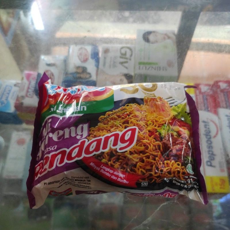 

indomie goreng rendang