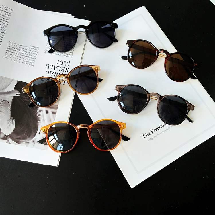 GUIN STORE Kacamata Hitam Frame Bulat Trendy untuk Pria